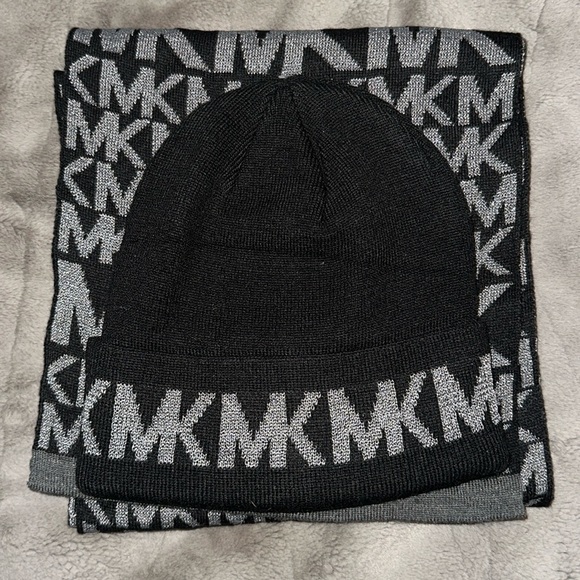 NWOT Michael Kors Black and Silver Scarf and Beanie set - Picture 1 of 6